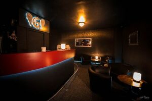 club gabriele I ypres Ieper Belgique bar à champagne filles hôtesses